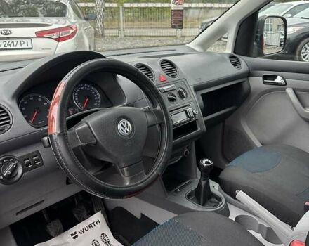 Червоний Фольксваген Кадді, об'ємом двигуна 1.4 л та пробігом 209 тис. км за 6400 $, фото 11 на Automoto.ua