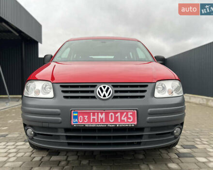Красный Фольксваген Кадди, объемом двигателя 1.4 л и пробегом 195 тыс. км за 7300 $, фото 1 на Automoto.ua