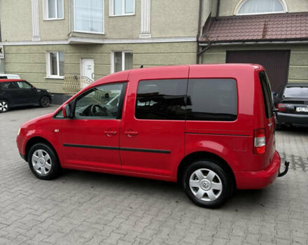 Красный Фольксваген Кадди, объемом двигателя 1.6 л и пробегом 225 тыс. км за 7900 $, фото 5 на Automoto.ua