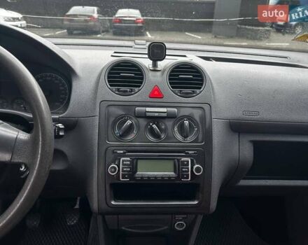 Красный Фольксваген Кадди, объемом двигателя 1.98 л и пробегом 224 тыс. км за 7000 $, фото 13 на Automoto.ua