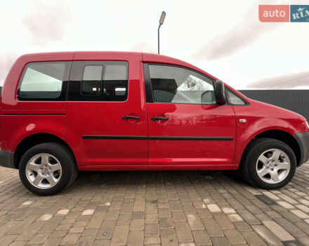 Красный Фольксваген Кадди, объемом двигателя 1.4 л и пробегом 195 тыс. км за 7300 $, фото 7 на Automoto.ua