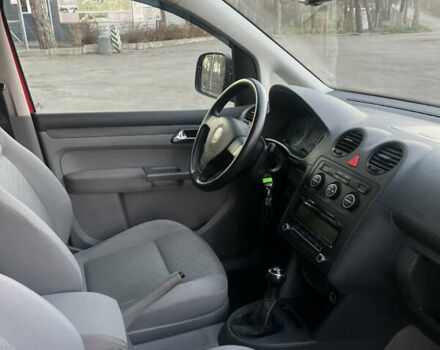 Красный Фольксваген Кадди, объемом двигателя 1.39 л и пробегом 176 тыс. км за 6700 $, фото 22 на Automoto.ua