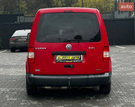 Красный Фольксваген Кадди, объемом двигателя 1.98 л и пробегом 224 тыс. км за 7000 $, фото 4 на Automoto.ua