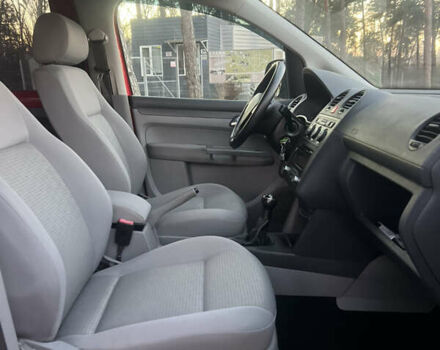 Красный Фольксваген Кадди, объемом двигателя 1.39 л и пробегом 176 тыс. км за 6700 $, фото 18 на Automoto.ua