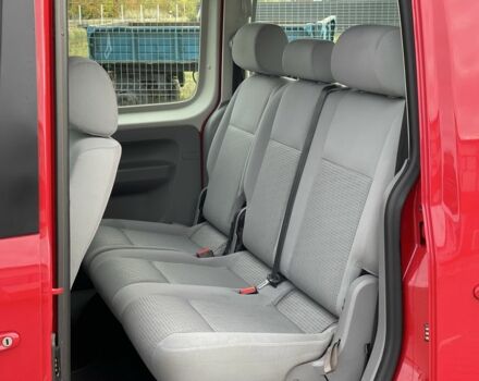 Красный Фольксваген Кадди, объемом двигателя 1.6 л и пробегом 206 тыс. км за 7900 $, фото 12 на Automoto.ua