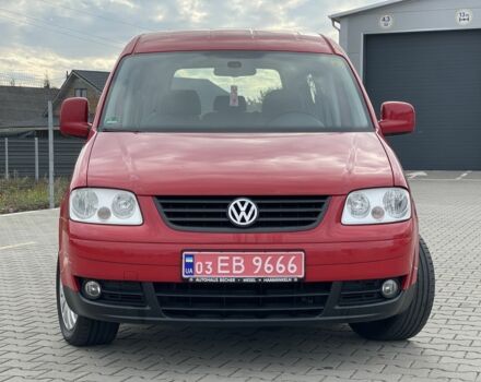 Красный Фольксваген Кадди, объемом двигателя 1.6 л и пробегом 206 тыс. км за 7900 $, фото 3 на Automoto.ua