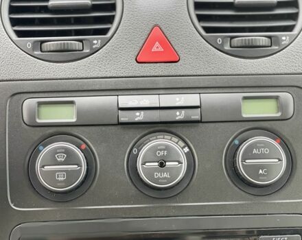 Красный Фольксваген Кадди, объемом двигателя 1.6 л и пробегом 206 тыс. км за 7900 $, фото 17 на Automoto.ua