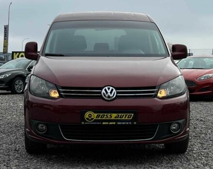 Красный Фольксваген Кадди, объемом двигателя 1.6 л и пробегом 218 тыс. км за 8900 $, фото 1 на Automoto.ua