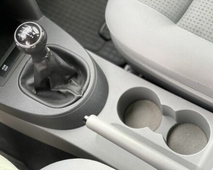 Красный Фольксваген Кадди, объемом двигателя 1.6 л и пробегом 206 тыс. км за 7900 $, фото 21 на Automoto.ua