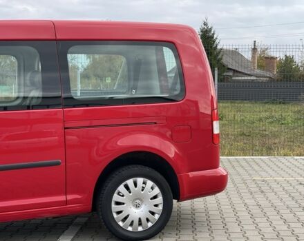 Красный Фольксваген Кадди, объемом двигателя 1.6 л и пробегом 206 тыс. км за 7900 $, фото 6 на Automoto.ua