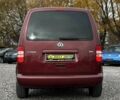 Красный Фольксваген Кадди, объемом двигателя 1.6 л и пробегом 218 тыс. км за 8900 $, фото 4 на Automoto.ua