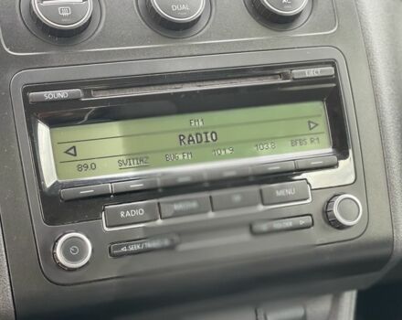 Красный Фольксваген Кадди, объемом двигателя 1.6 л и пробегом 206 тыс. км за 7900 $, фото 18 на Automoto.ua