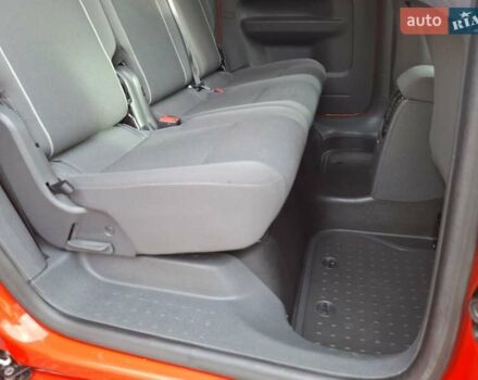 Красный Фольксваген Кадди, объемом двигателя 1.6 л и пробегом 183 тыс. км за 9750 $, фото 13 на Automoto.ua