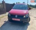 Красный Фольксваген Кадди, объемом двигателя 2 л и пробегом 150 тыс. км за 9500 $, фото 1 на Automoto.ua