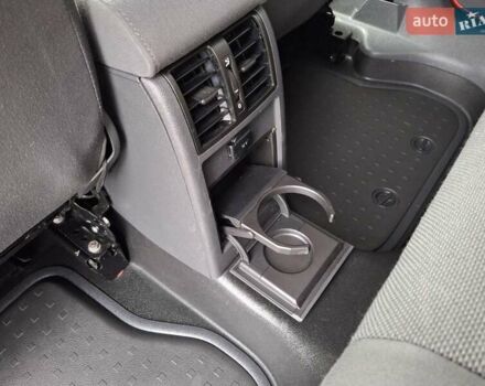 Красный Фольксваген Кадди, объемом двигателя 1.6 л и пробегом 183 тыс. км за 9450 $, фото 14 на Automoto.ua