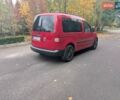 Красный Фольксваген Кадди, объемом двигателя 2 л и пробегом 290 тыс. км за 11800 $, фото 4 на Automoto.ua