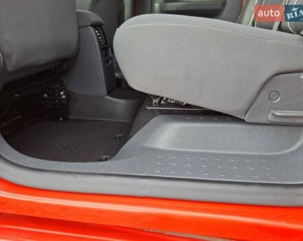 Червоний Фольксваген Кадді, об'ємом двигуна 1.6 л та пробігом 183 тис. км за 9550 $, фото 6 на Automoto.ua