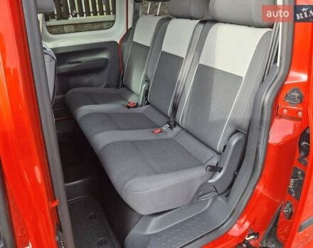 Красный Фольксваген Кадди, объемом двигателя 1.6 л и пробегом 183 тыс. км за 9450 $, фото 8 на Automoto.ua