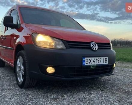 Червоний Фольксваген Кадді, об'ємом двигуна 1.6 л та пробігом 183 тис. км за 9750 $, фото 6 на Automoto.ua