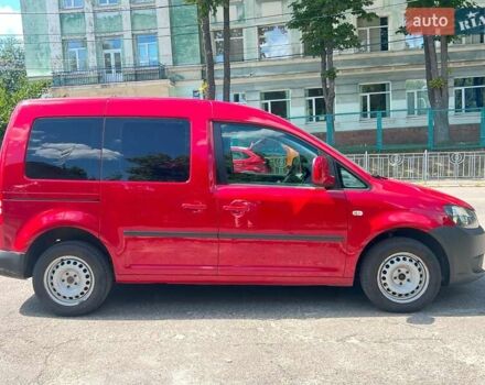 Червоний Фольксваген Кадді, об'ємом двигуна 1.6 л та пробігом 377 тис. км за 9790 $, фото 2 на Automoto.ua