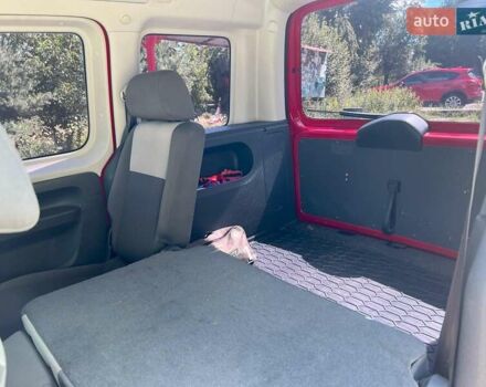 Червоний Фольксваген Кадді, об'ємом двигуна 1.6 л та пробігом 377 тис. км за 9790 $, фото 14 на Automoto.ua