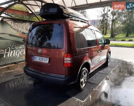 Красный Фольксваген Кадди, объемом двигателя 2 л и пробегом 385 тыс. км за 10985 $, фото 2 на Automoto.ua