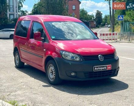 Червоний Фольксваген Кадді, об'ємом двигуна 1.6 л та пробігом 377 тис. км за 9790 $, фото 3 на Automoto.ua