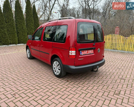 Красный Фольксваген Кадди, объемом двигателя 1.6 л и пробегом 241 тыс. км за 12700 $, фото 24 на Automoto.ua