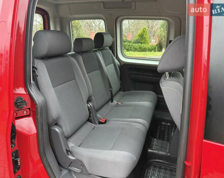 Красный Фольксваген Кадди, объемом двигателя 1.6 л и пробегом 241 тыс. км за 12700 $, фото 31 на Automoto.ua