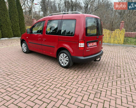 Красный Фольксваген Кадди, объемом двигателя 1.6 л и пробегом 241 тыс. км за 12700 $, фото 19 на Automoto.ua