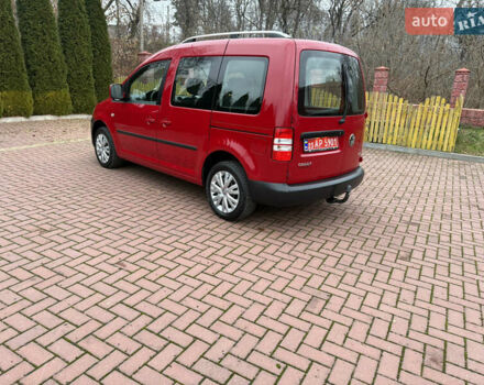 Красный Фольксваген Кадди, объемом двигателя 1.6 л и пробегом 241 тыс. км за 12700 $, фото 14 на Automoto.ua