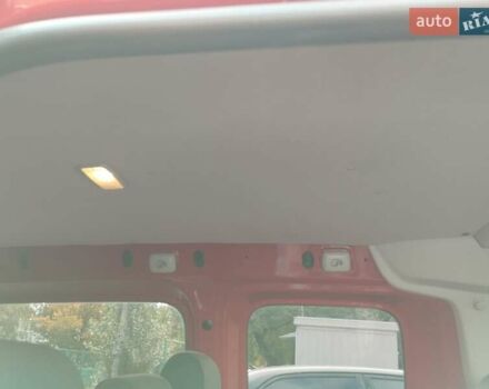 Фольксваген Кадди 2014 в Ровно на Automoto.ua Красный Фольксваген Кадди, объемом двигателя 1.6 л и пробегом 264 тыс. км за 12000 $, фото 12 на Automoto.ua