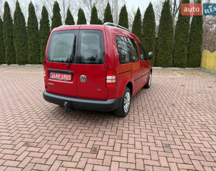 Красный Фольксваген Кадди, объемом двигателя 1.6 л и пробегом 241 тыс. км за 12700 $, фото 9 на Automoto.ua
