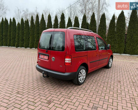 Красный Фольксваген Кадди, объемом двигателя 1.6 л и пробегом 241 тыс. км за 12700 $, фото 10 на Automoto.ua
