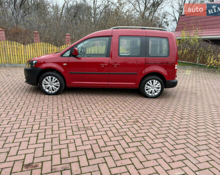 Красный Фольксваген Кадди, объемом двигателя 1.6 л и пробегом 241 тыс. км за 12700 $, фото 13 на Automoto.ua