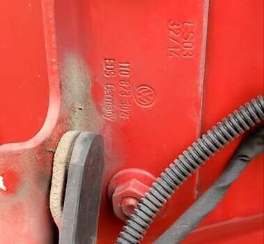 Червоний Фольксваген Кадді, об'ємом двигуна 1.6 л та пробігом 252 тис. км за 15000 $, фото 9 на Automoto.ua