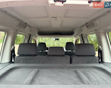 Красный Фольксваген Кадди, объемом двигателя 1.6 л и пробегом 241 тыс. км за 12700 $, фото 37 на Automoto.ua