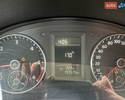 Красный Фольксваген Кадди, объемом двигателя 1.6 л и пробегом 193 тыс. км за 9800 $, фото 8 на Automoto.ua