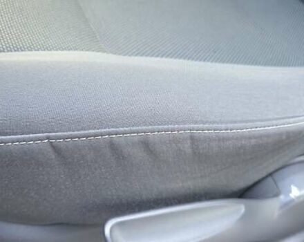 Червоний Фольксваген Кадді, об'ємом двигуна 1.6 л та пробігом 261 тис. км за 12500 $, фото 18 на Automoto.ua