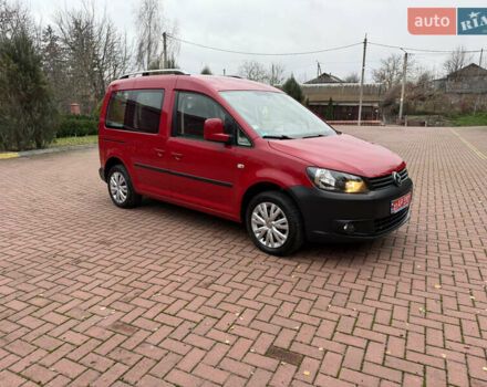 Красный Фольксваген Кадди, объемом двигателя 1.6 л и пробегом 241 тыс. км за 12700 $, фото 4 на Automoto.ua