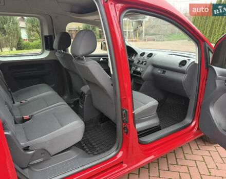 Красный Фольксваген Кадди, объемом двигателя 1.6 л и пробегом 241 тыс. км за 12700 $, фото 55 на Automoto.ua