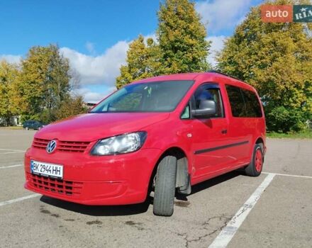 Фольксваген Кадди 2014 в Ровно на Automoto.ua Красный Фольксваген Кадди, объемом двигателя 1.6 л и пробегом 264 тыс. км за 12000 $, фото 6 на Automoto.ua