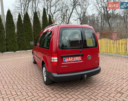 Красный Фольксваген Кадди, объемом двигателя 1.6 л и пробегом 241 тыс. км за 12700 $, фото 8 на Automoto.ua