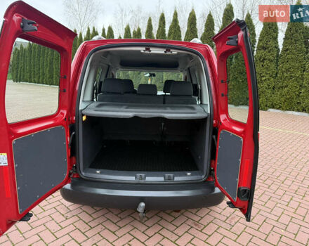 Красный Фольксваген Кадди, объемом двигателя 1.6 л и пробегом 241 тыс. км за 12700 $, фото 38 на Automoto.ua