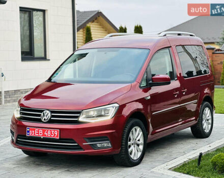 Красный Фольксваген Кадди, объемом двигателя 2 л и пробегом 246 тыс. км за 15950 $, фото 4 на Automoto.ua