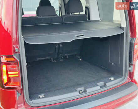 Красный Фольксваген Кадди, объемом двигателя 2 л и пробегом 246 тыс. км за 15950 $, фото 30 на Automoto.ua