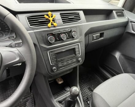 Фольксваген Кадди 2015 в Сумах на Automoto.ua Красный Фольксваген Кадди, объемом двигателя 1.6 л и пробегом 180 тыс. км за 9700 $, фото 22 на Automoto.ua