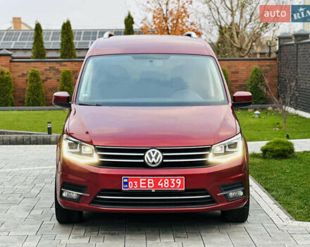 Красный Фольксваген Кадди, объемом двигателя 2 л и пробегом 246 тыс. км за 15950 $, фото 1 на Automoto.ua