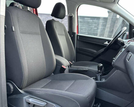 Красный Фольксваген Кадди, объемом двигателя 2 л и пробегом 246 тыс. км за 15950 $, фото 54 на Automoto.ua