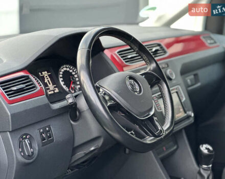Красный Фольксваген Кадди, объемом двигателя 2 л и пробегом 246 тыс. км за 15950 $, фото 36 на Automoto.ua